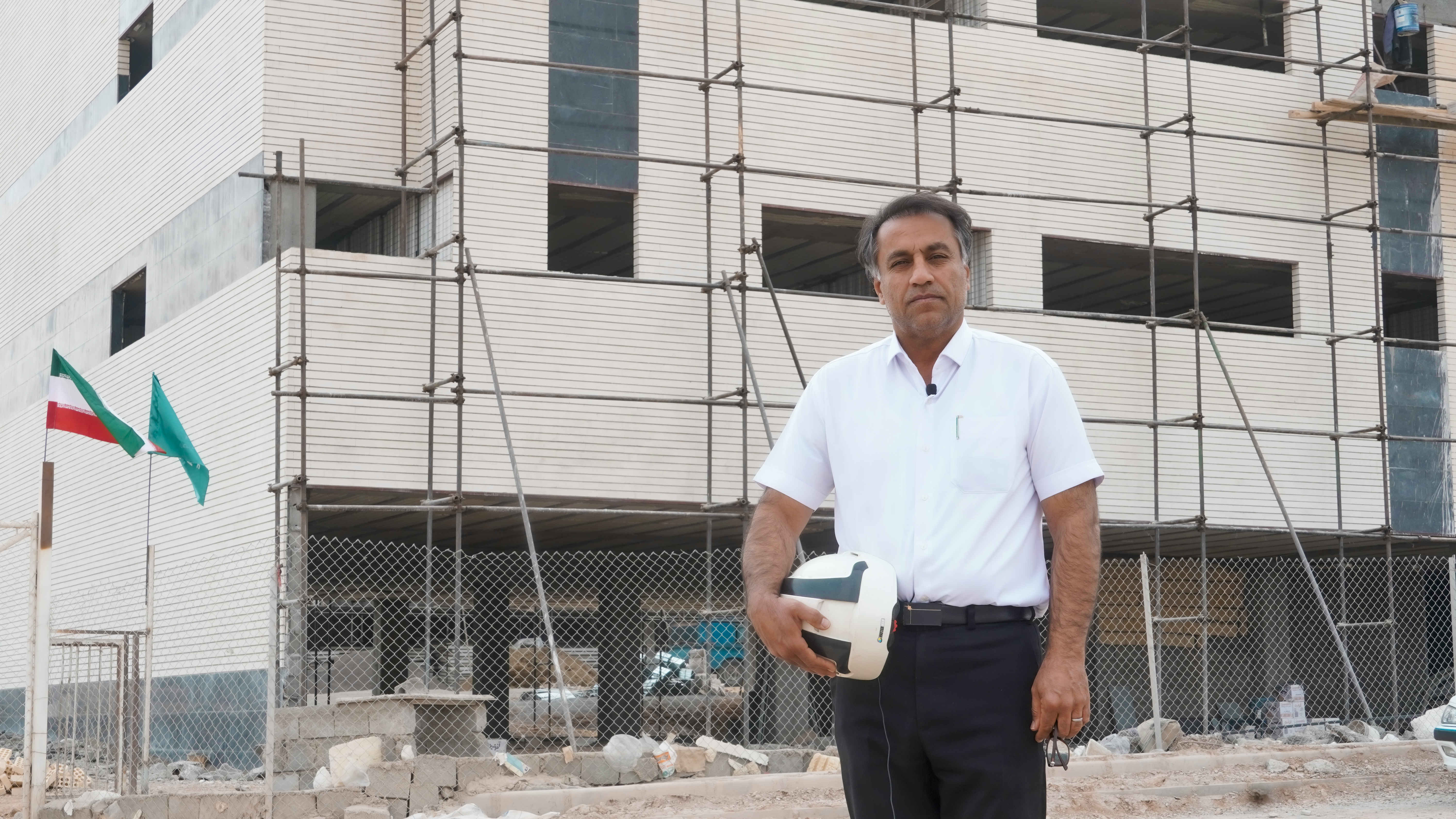 مهندس حسن پور، مدیر کارگاه‌های اصفهان